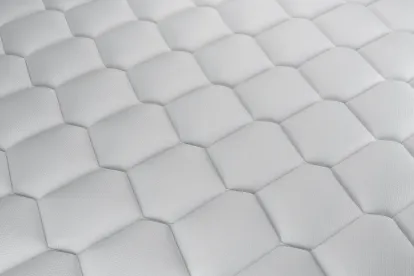 Pack lit complet 200x200 cm - Matelas + Sommier Gris (en kit) + 2 oreillers + Couette - Vitalspring Zen