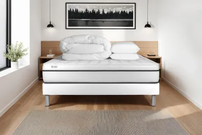 Pack lit complet 180x200 cm - Matelas + Sommier Blanc (en kit) + 2 oreillers + Couette - Vital Spa