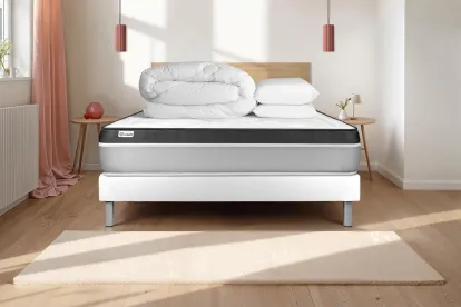 Pack lit complet 140x200 cm - Matelas + Sommier Blanc (en kit) + 2 oreillers + Couette - Vital Ergo